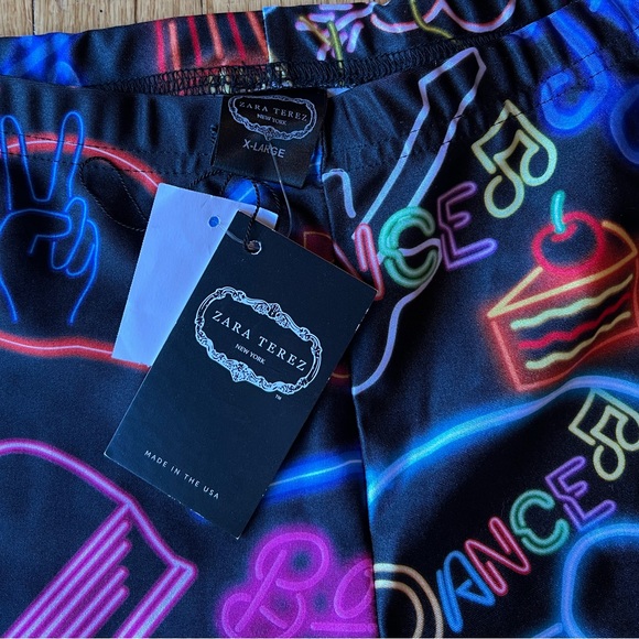 Girl terez leggings with neon signs! Great quality - Picture 2 of 2